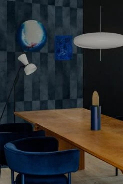 Structure Gradient Dark Blue