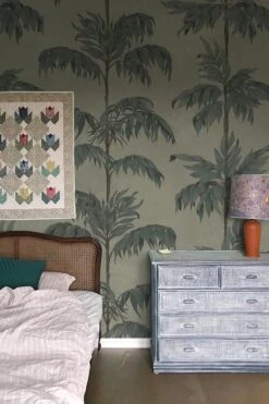 Vintage Palm Tree Dusty Green -Belartestudio Shop DecoDecadens VintagepalmTree BAS01602041 DustyGreen 3