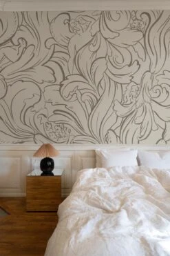 Contemporary Ornament Taupe